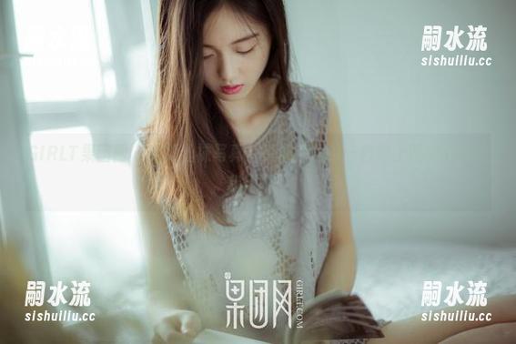 GIRLT果团网 - 定制丝袜写真，莫雅淇居然一秒把上班的心都给我甩了！