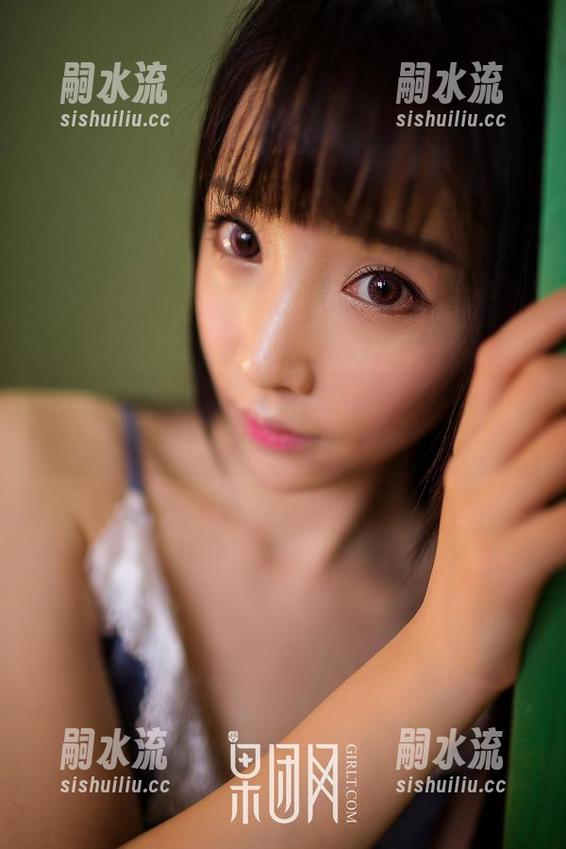 GIRLT果团网 果团网的性感女神——那种让你想多看几眼的照片