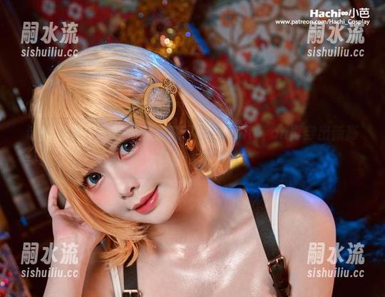 谁能想象Hachi小芭能把NezukoApron再穿出新高度？这照片妙了吧！