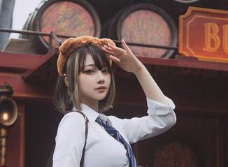 Halo_酱的裸足，仿佛在向cos圈发出挑衅