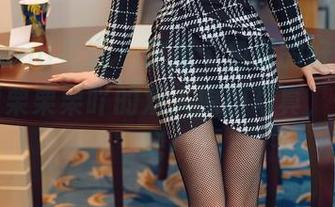 HuaYang花漾 – 这是个免费的好康！艾栗栗栗栗栗栗吖的双人原图写真，快来看吧！