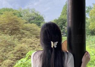 微密圈 – 这套图是硬核陪伴，July芝岚用草地和零食开启的野餐轰趴！