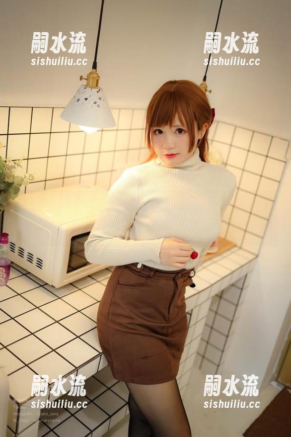 在线Nyako喵子：在碧蓝航线镇海里窥探高清美好