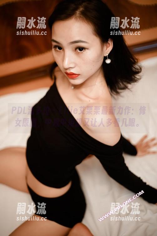 PDL潘多拉-Ellie艾栗栗 PDL潘多拉 - Ellie艾栗栗最新力作:修女原图,中规中矩却又让人多看几眼。