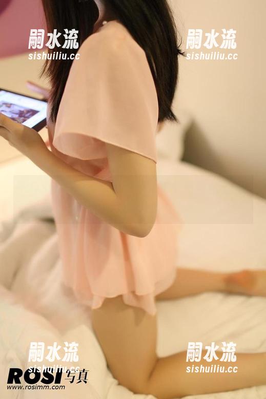 ROSI的长腿美图——让每个壁纸都想追着跑