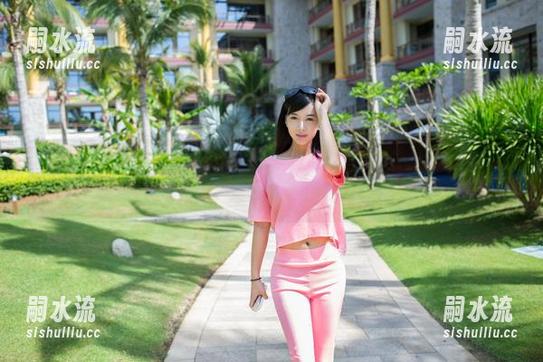 TuiGirl推女郎 - 照片日常：王李丹尼在“温柔”外衣下演绎不羁的灵魂，难道温柔也能是反叛？