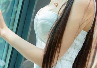 UGirls尤果网 – 找到了！免费的倪叶腾泳装，亲密接触那种夏日的轻松感。
