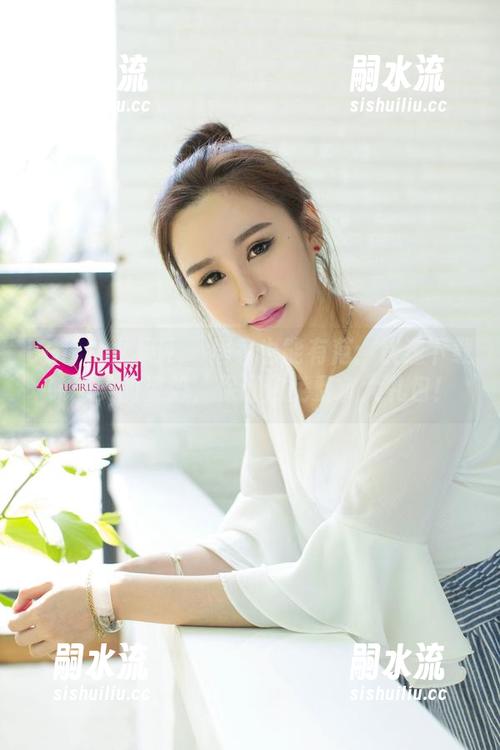 UGirls尤果网 - 居家也能有范：快速下载韩恩美的姿势，保证你免费拿大礼包！