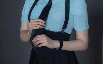 Xiuren秀人网 – 轻描淡写，Emily尹菲的女孩私房图集，可别太认真哦
