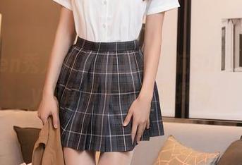 Xiuren秀人网 – 让我们導航Suki_baby在套装中的写真探险