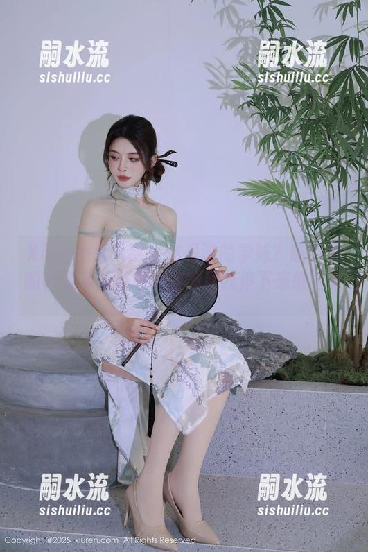 Xiuren秀人网-吃白菜的vi菜菜 Xiuren秀人网 - 这是谁的学妹?吃白菜的vi菜菜的原图和图册让我停下来瞅两眼。