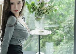 Xiuren秀人网 – 在网盘上，寻找妙可可Cheese的女孩，点开就是惊喜！
