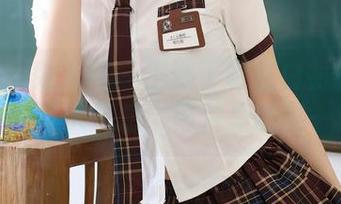 Xiuren秀人网 – 王俪丁呀在白衬衫中说不清的迷人气息，照片里的另一种美