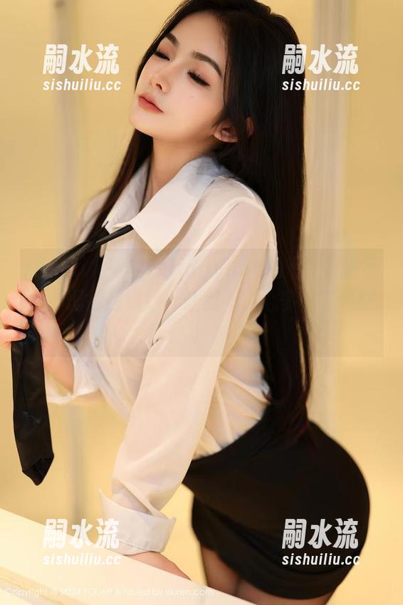 YouMi尤蜜荟 - lingyu69的私拍灰丝图包处理得超级妙，让我不小心多看了几眼！