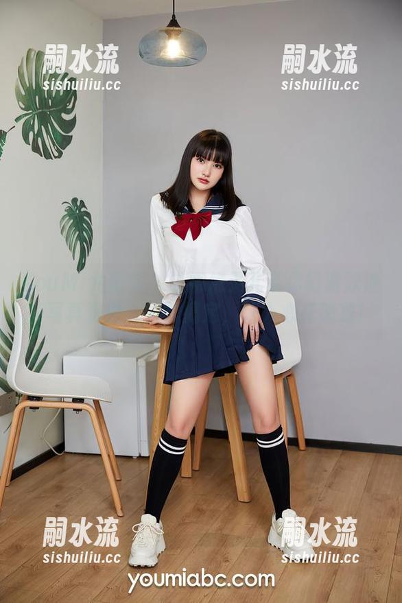 YouMi尤蜜荟 - 让娜依灵儿带你幻游泳池，写真资源一站式搞定，让人心花怒放！