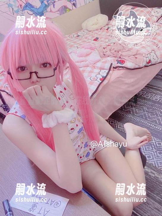 at鲨鱼美足的作品在线开放，悄然流淌的诱惑。