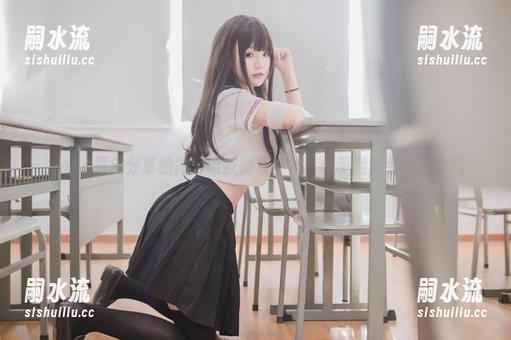yoko夏宅分享的斯卡哈教师写真集，似乎能闻到书的香气