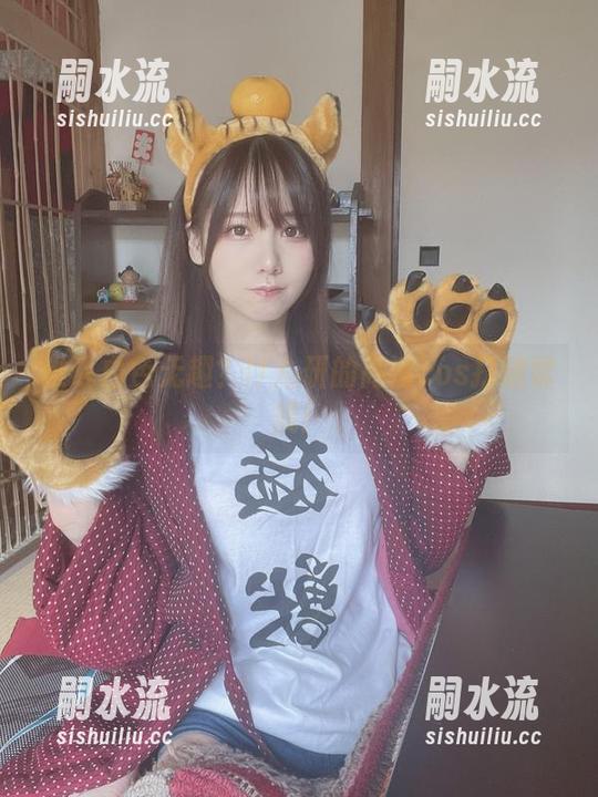 谁说白色无趣？けん研的高清cos打破常规！
