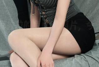 丽柜 – 克拉拉的免费OL照片，今天就要让你眼前一亮。