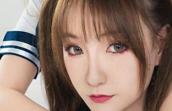 丽柜 – 高清图集：修女兔子的独特“信仰”瞬间，哈哈哈…