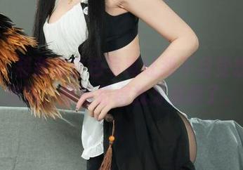 丽柜 – 甜甜的白色写真让我不自觉想起冰淇淋，原图甜得我牙都疼了。