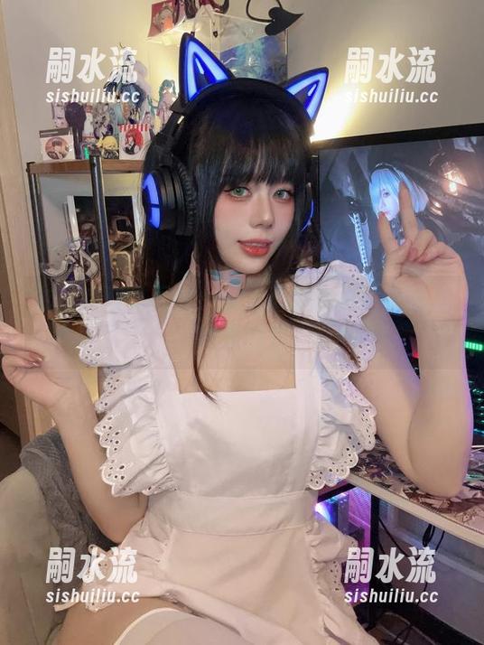 九言的双人图包：两个人的心事，全在眼神里闪烁