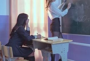 云溪溪奶桃的修女全套，下载后衣服哪个可以先穿呢？