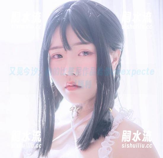 又见今汐：她的比基尼作品给你unexpected福利