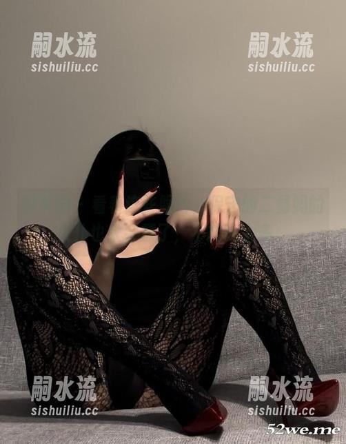 微密圈 - 看着这些照片，保守的二舅妈的女仆也太会撩了，不能说太多。
