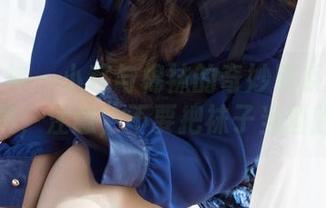 克拉女神 – 小芹与棉袜的奇妙联系：写真合集，注意，不要把袜子当画脸。