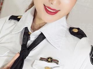 克拉女神 – 盈盈的定制旗袍：这合理吗？以我的审美不能随意评价