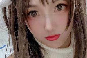 沉浸在刺青Poi的无尽少女套图里，下载后不会后悔的选择。