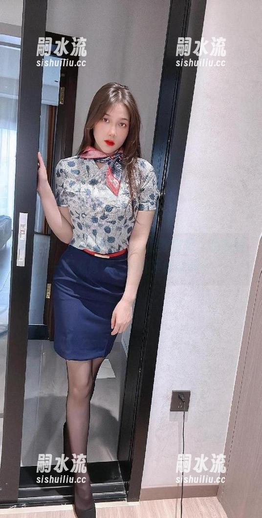 微密圈 - 在可可西yyy的教室里，私拍是一门必修课，你敢来试试吗？