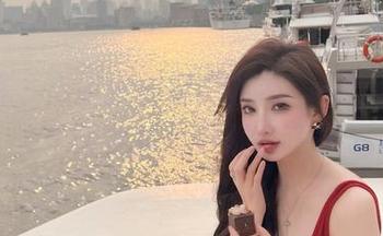微密圈 – 当周妍希披上旗袍，一整套的无水印全集好像都在呼唤