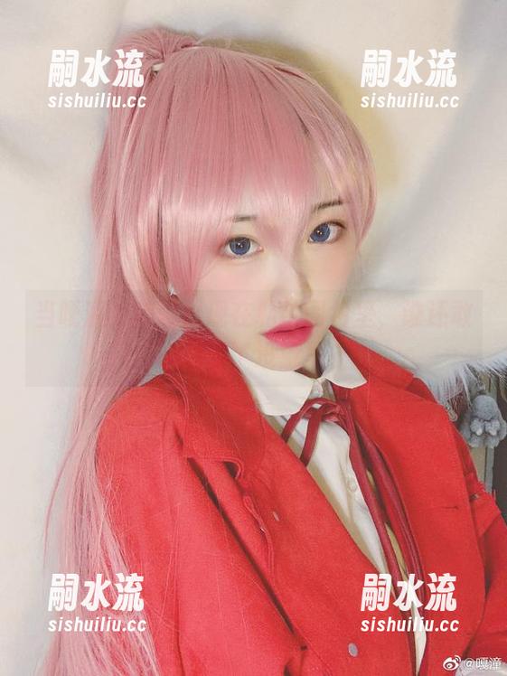 当嘎潼的美脚出现在私拍图包里，谁还敢说看脚丫没意思？