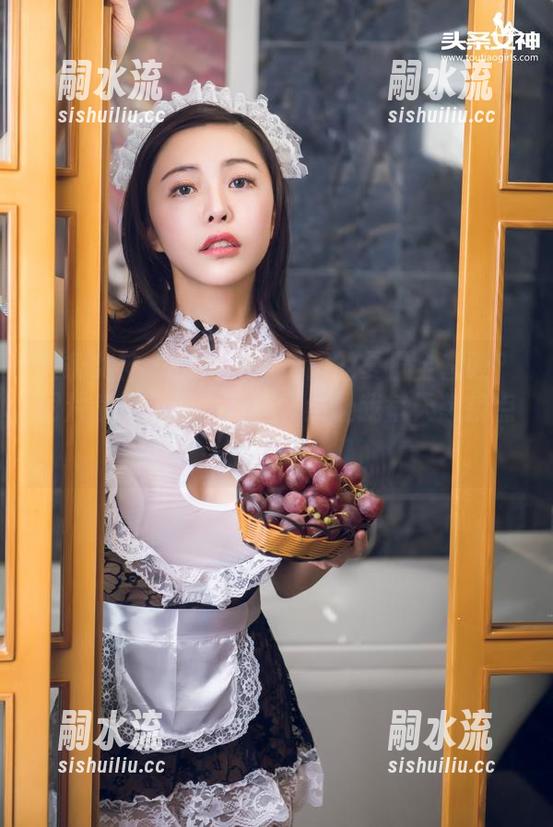 头条女神 - 你听说过易阳的夏日全套吗？图片质量不说，妆容竟然让我每天想换点新花样。