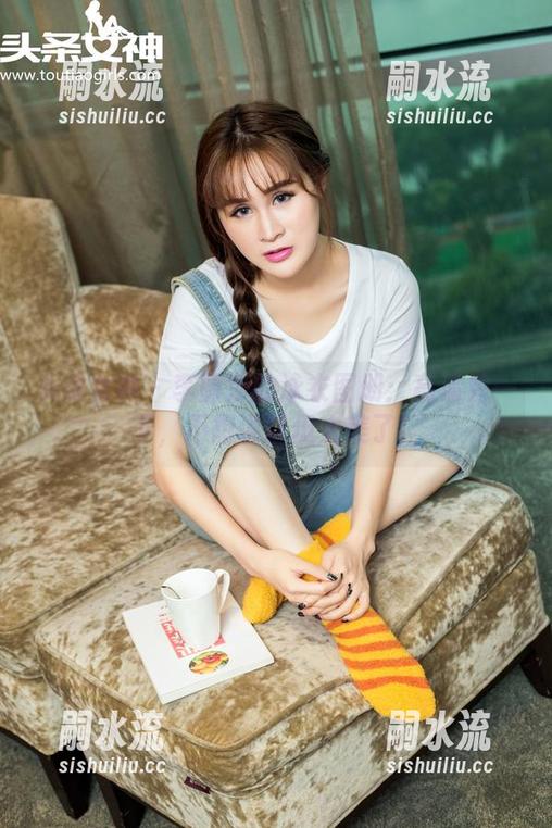 头条女神 - 李丽莎的泳衣图册：高清秀一下，不想说话但太美了！