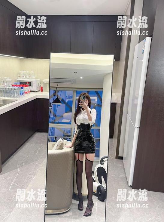 微密圈 - 最新更新分享：奔跑的晶骡儿的挑战，能挑战足球杯的光环吗？