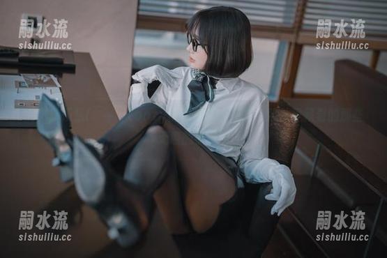 浏览孙乐乐(손예은)Loozy的双重约会合集：照片里藏着的那些无意的小骚动