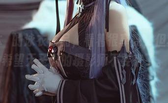 宫本桜的泳衣作品，看着很享受，但真心希望无圣光的摄影师不要来了。