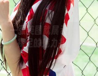 尤果网 – 一张美图就展示出了Sara的纯粹，裸足的魅力扑面而来…