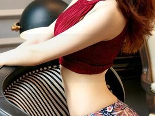 尤果网 – 谁说丝袜只能被藏起来？蜜儿教你如何在美图中展现自我！