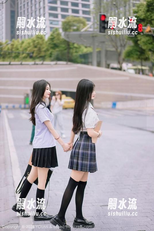 尤蜜荟 - 下载周琰琳LIN的夏天全套写真，配上沙滩的沙声，完美是吧？