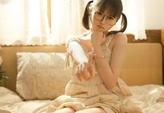 再次被幼水铃衣的晨醒写真集迷住，资源又要投放了嘛！