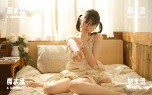再次被幼水铃衣的晨醒写真集迷住，资源又要投放了嘛！