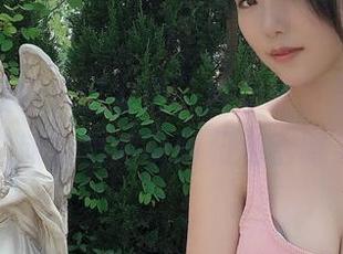 也许是最快乐的私房，抖娘利世与双子在黑白旗袍里的胡闹和私密时光。
