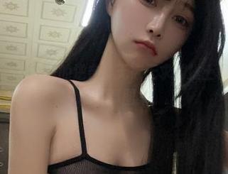 微密圈 – 一条战裙的逆袭！无欲无求的推土君画风突变的写真图集