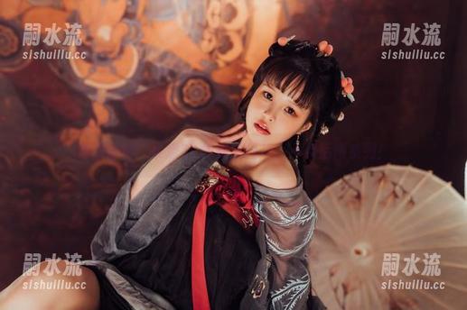 迷惑福利：晕崽Zz的美足图片，不看后悔系列！