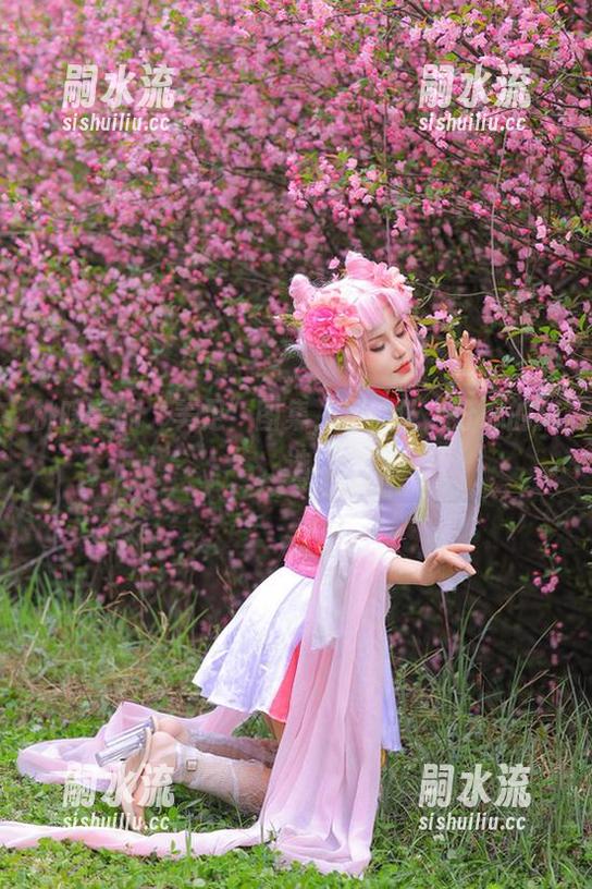 桃暖酱的“美足”图集，足够让人分心的精选