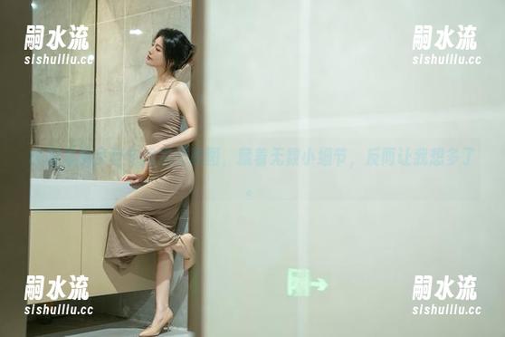 校园里桃良阿宅的另类原图，藏着无数小细节，反而让我想多了。